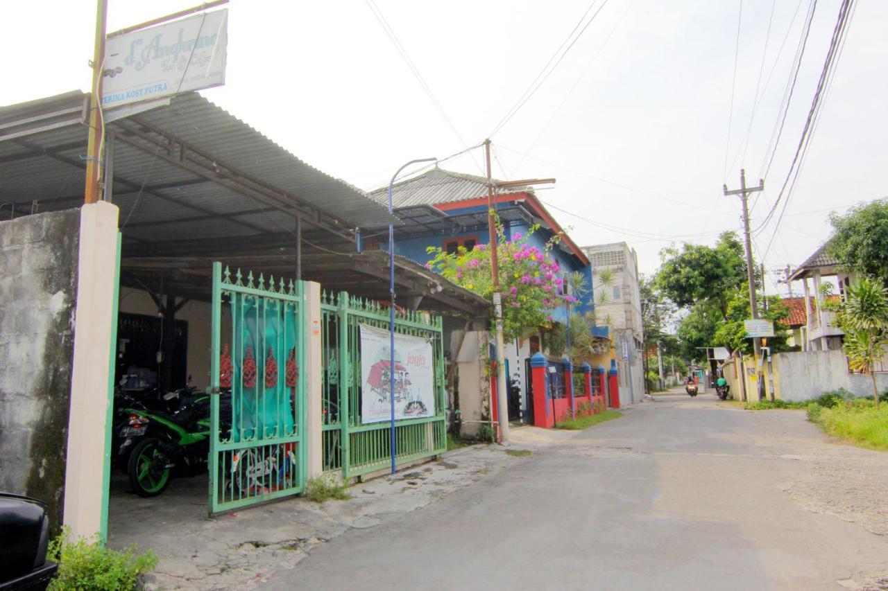 Wisma Sarjana Guesthouse Maguwo Exterior foto